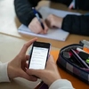 Госдума приняла в I чтении законопроект о запрете смартфонов на школьных уроках